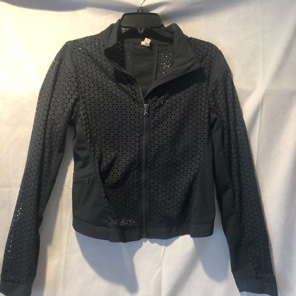 Under Armour Heat Gear Gray Full Zip Jacket Women's Size M.    SB